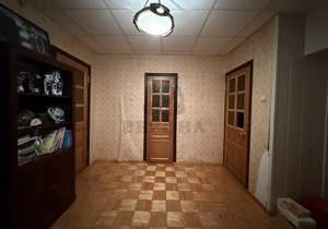 Дом 323м², 3-этажный, участок 13 сот.