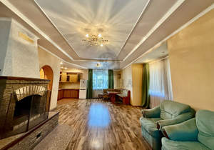 Дом 239м², 3-этажный, участок 6 сот.