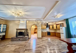 Дом 239м², 3-этажный, участок 6 сот.