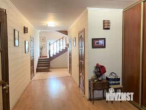 Дом 260м², 3-этажный, участок 9 сот.