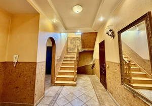 Дом 239м², 3-этажный, участок 6 сот.