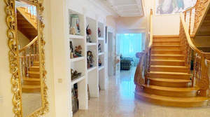 Дом 1000м², 2-этажный, участок 35 сот.