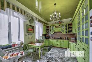 Коттедж 350м², 3-этажный, участок 15 сот.