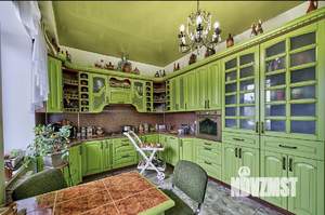 Коттедж 350м², 3-этажный, участок 15 сот.