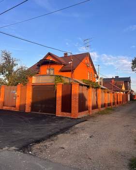 Дом 240м², 2-этажный, участок 6 сот.  