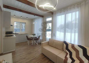 Дом 99м&sup2;, 2-этажный, участок 7 сот.  