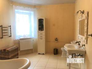 Дом 340м&sup2;, 3-этажный, участок 10 сот.  