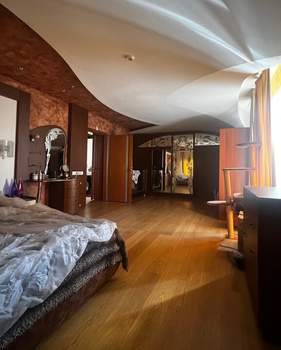 Дом 240м², 2-этажный, участок 6 сот.  