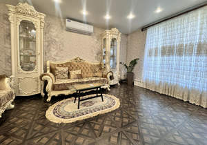 Дом 190м², 2-этажный, участок 7 сот.  