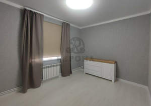 Дом 240м&sup2;, 2-этажный, участок 6 сот.  