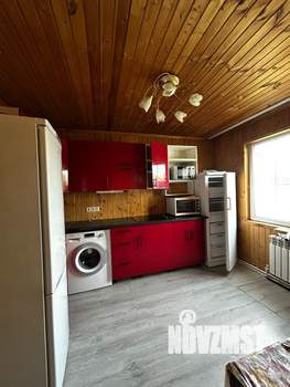 Дом 70м&sup2;, 2-этажный, участок 6 сот.  