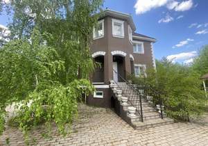 Дом 340м², 3-этажный, участок 10 сот.  