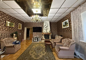 Дом 323м&sup2;, 3-этажный, участок 13 сот.  