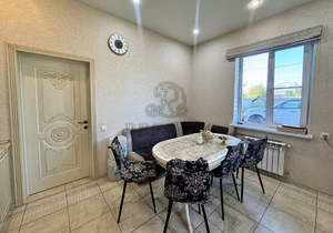 Дом 190м², 2-этажный, участок 7 сот.  