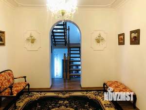 Дом 340м², 3-этажный, участок 10 сот.  