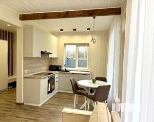 Дом 99м&sup2;, 2-этажный, участок 7 сот.  