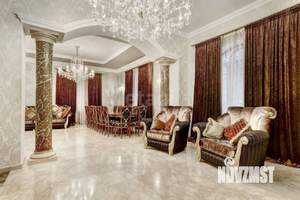 Дом 543м², 3-этажный, участок 20 сот.  