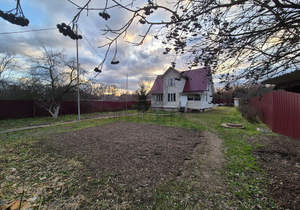 Дом 100м&sup2;, 2-этажный, участок 15 сот.  