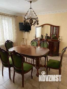 Дом 257м&sup2;, 3-этажный, участок 17 сот.  