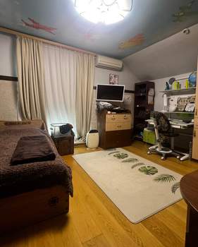 Дом 240м², 2-этажный, участок 6 сот.  