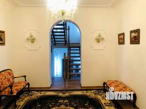 Дом 340м&sup2;, 3-этажный, участок 10 сот.  