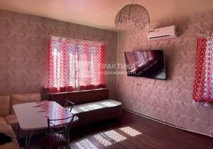 Дом 100м&sup2;, 2-этажный, участок 5 сот.  