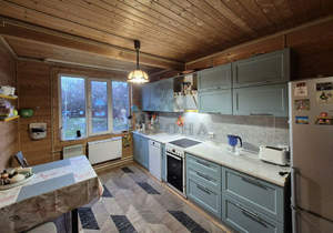 Дом 100м&sup2;, 2-этажный, участок 15 сот.  