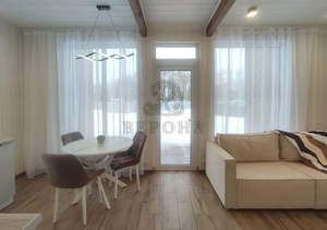 Дом 99м&sup2;, 2-этажный, участок 7 сот.  