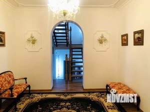 Дом 340м², 3-этажный, участок 10 сот.  