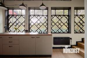 Дом 60м&sup2;, 2-этажный, участок 6 сот.  