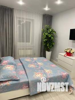 Студия квартира, посуточно, 32м2, 1/17 этаж