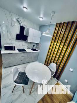 Студия квартира, посуточно, 40м2, 12/17 этаж