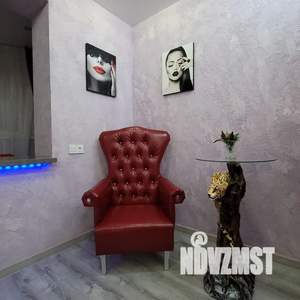 Студия квартира, посуточно, 40м2, 10/11 этаж