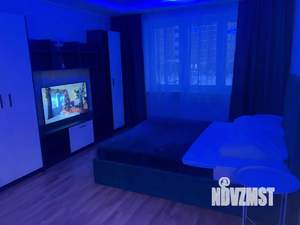 1-к квартира, посуточно, 42м2, 5/10 этаж