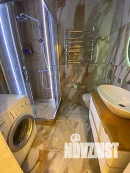 Студия квартира, посуточно, 40м2, 8/13 этаж