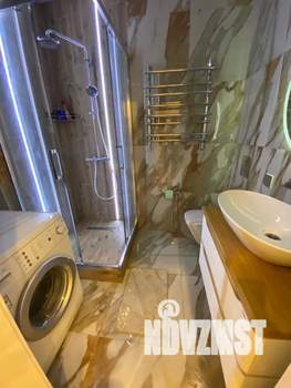 Студия квартира, посуточно, 40м2, 8/13 этаж