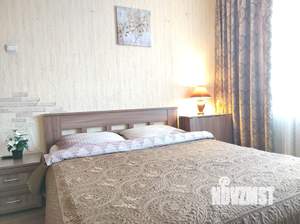 1-к квартира, посуточно, 37м2, 4/9 этаж