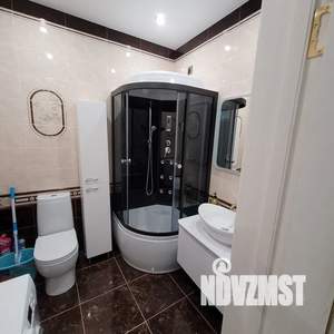 Студия квартира, посуточно, 40м2, 10/11 этаж