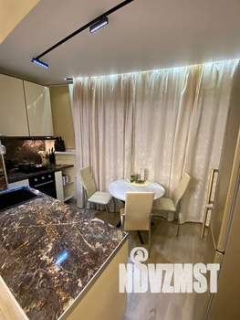 Студия квартира, посуточно, 40м2, 8/13 этаж