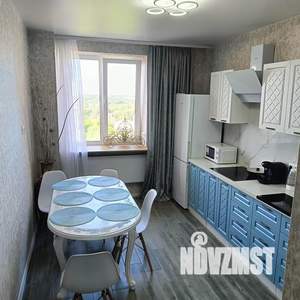 1-к квартира, посуточно, 42м2, 13/17 этаж