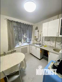 2-к квартира, вторичка, 32м2, 1/4 этаж