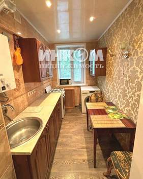 3-к квартира, вторичка, 54м2, 2/2 этаж