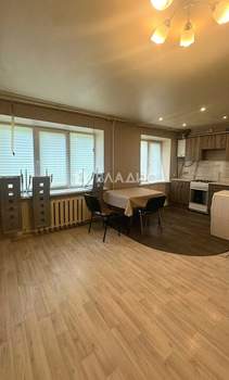 2-к квартира, вторичка, 44м2, 1/4 этаж