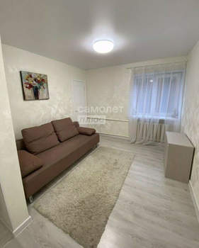 2-к квартира, вторичка, 32м2, 1/4 этаж