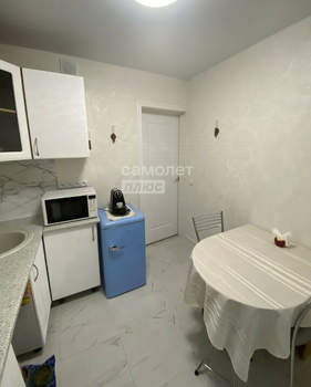 2-к квартира, вторичка, 32м2, 1/4 этаж