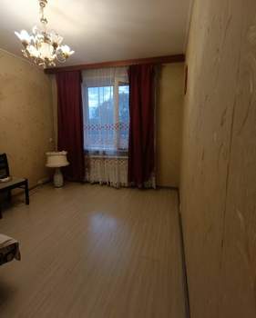 3-к квартира, вторичка, 100м2, 1/10 этаж