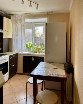 3-к квартира, вторичка, 58м2, 1/5 этаж