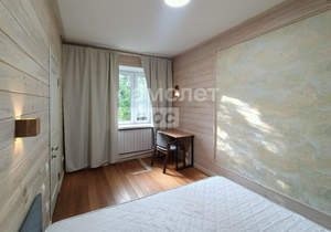 2-к квартира, вторичка, 42м2, 1/4 этаж
