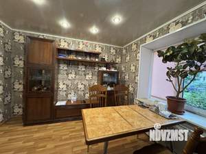 4-к квартира, вторичка, 63м2, 1/5 этаж