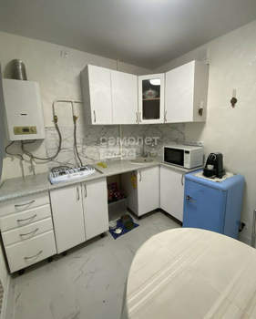 2-к квартира, вторичка, 32м2, 1/4 этаж